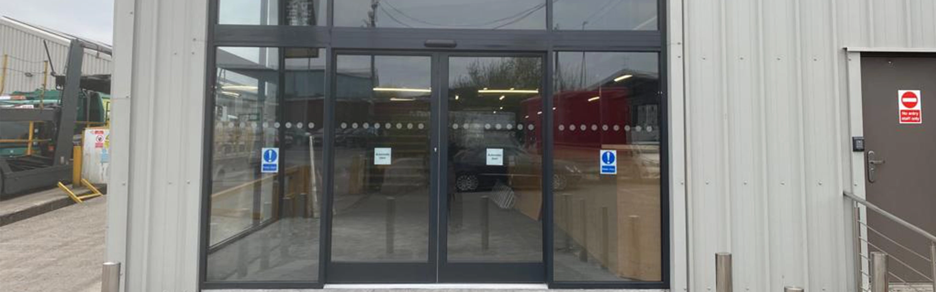 Aluminium Bi-Parting Automatic Doors Shopfront